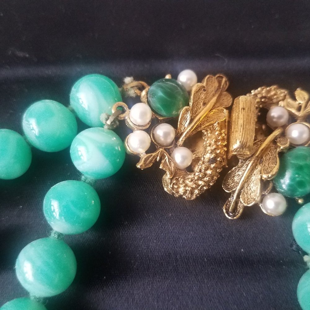 Vintage Green Glass Hand Knotted Beads with Floral Clasp by Vintage - Picture 3 of 8
